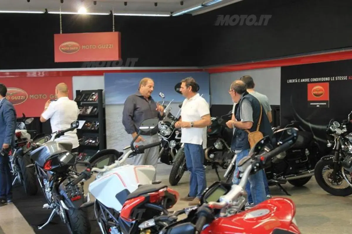 Dotoli aggiunge le MV Agusta nella concessionaria di Napoli (7)