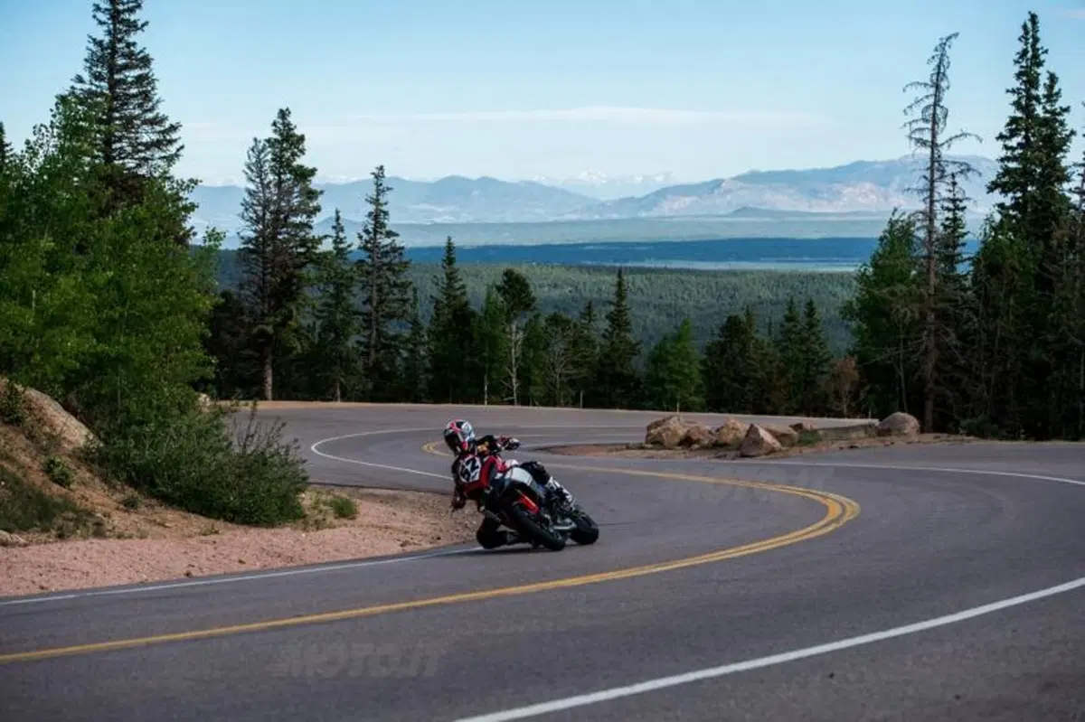 Pikes Peak 2014, vittoria per Joe Toye (2)