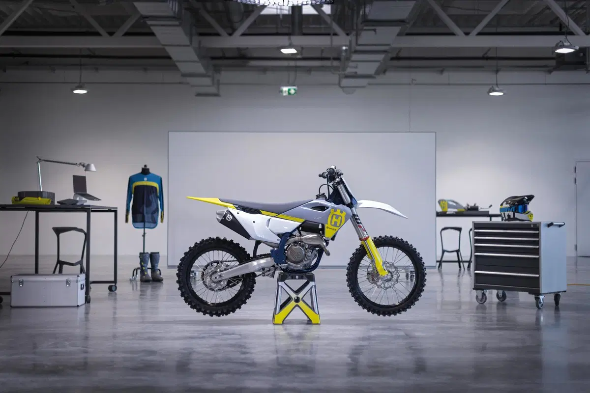 Husqvarna TC e FC: novità importanti per la gamma Cross 2023 (11)