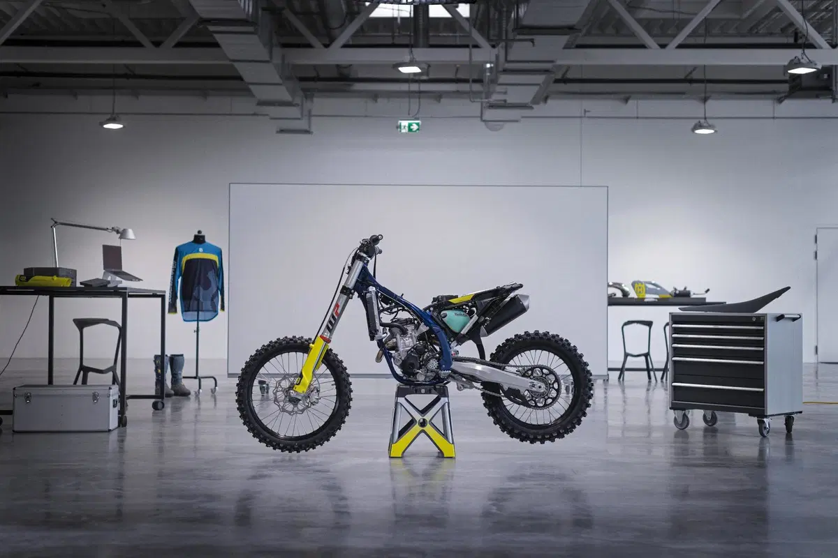 Husqvarna TC e FC: novità importanti per la gamma Cross 2023 (9)