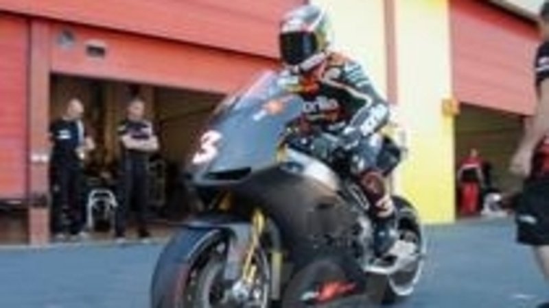 Max Biaggi conclude i test Aprilia MotoGP al Mugello