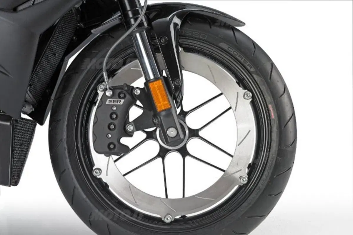 EBR 1190SX, tutti i dati (9)