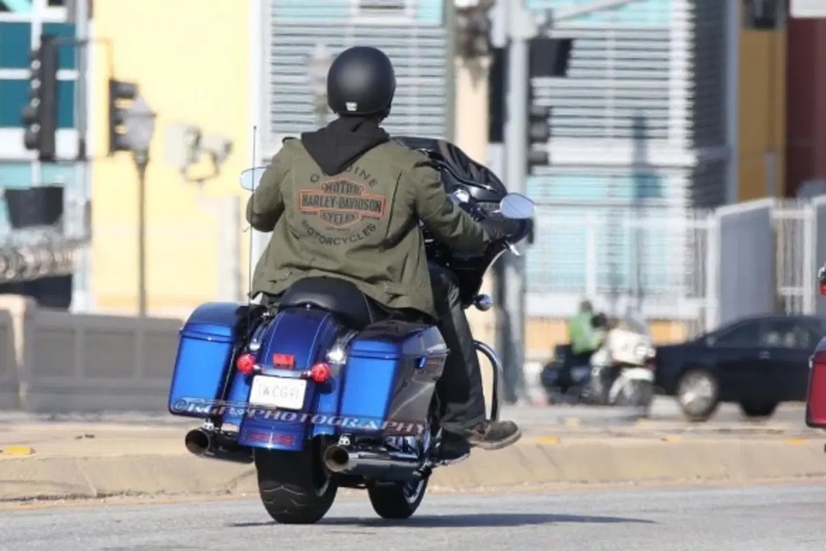Foto spia: Harley-Davidson Road Glide 2015 (4)
