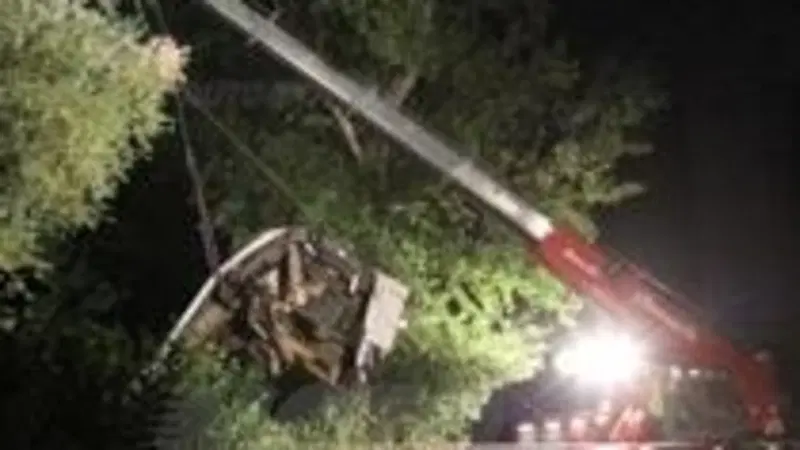 Bus in Irpinia, revisione falsa: 3 arresti. E chi doveva controllare le barriere?  