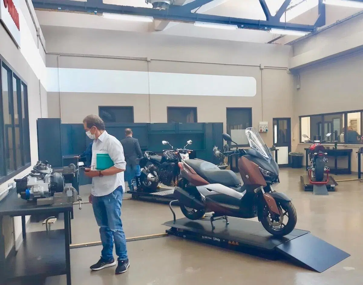 Yamaha forma i meccanici di domani anche a Roma (2)