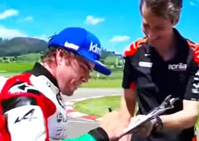 MotoGP 2022. Massimo Rivola porta il contratto ad Aleix Espargaro che rifiuta ed ecco chi arriva! [VIDEO]