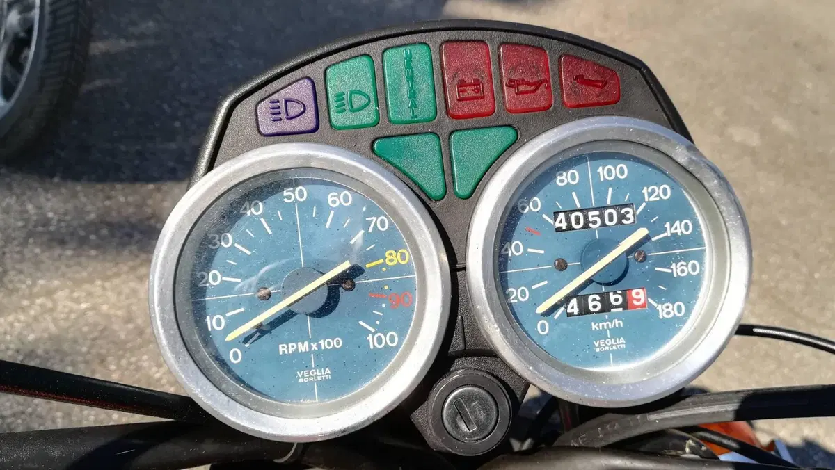 Moto Guzzi V 35 C (1983 - 88) (9)