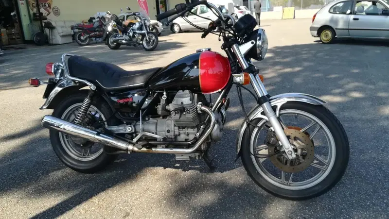 Moto Guzzi V35 C (4)