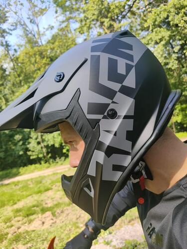 Raven Airborne Split. Casco entry level… di un certo livello! (4)