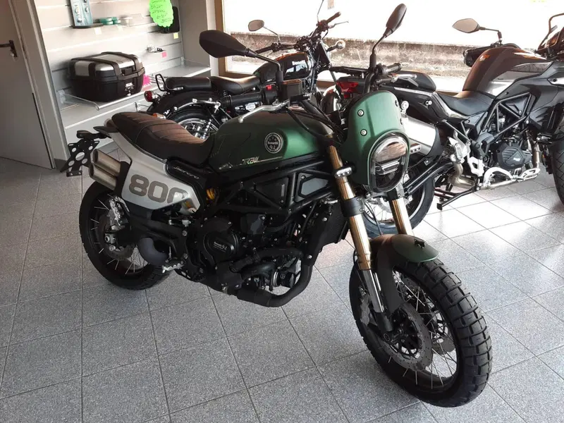 Benelli Leoncino 800 Trail (2022 - 26)