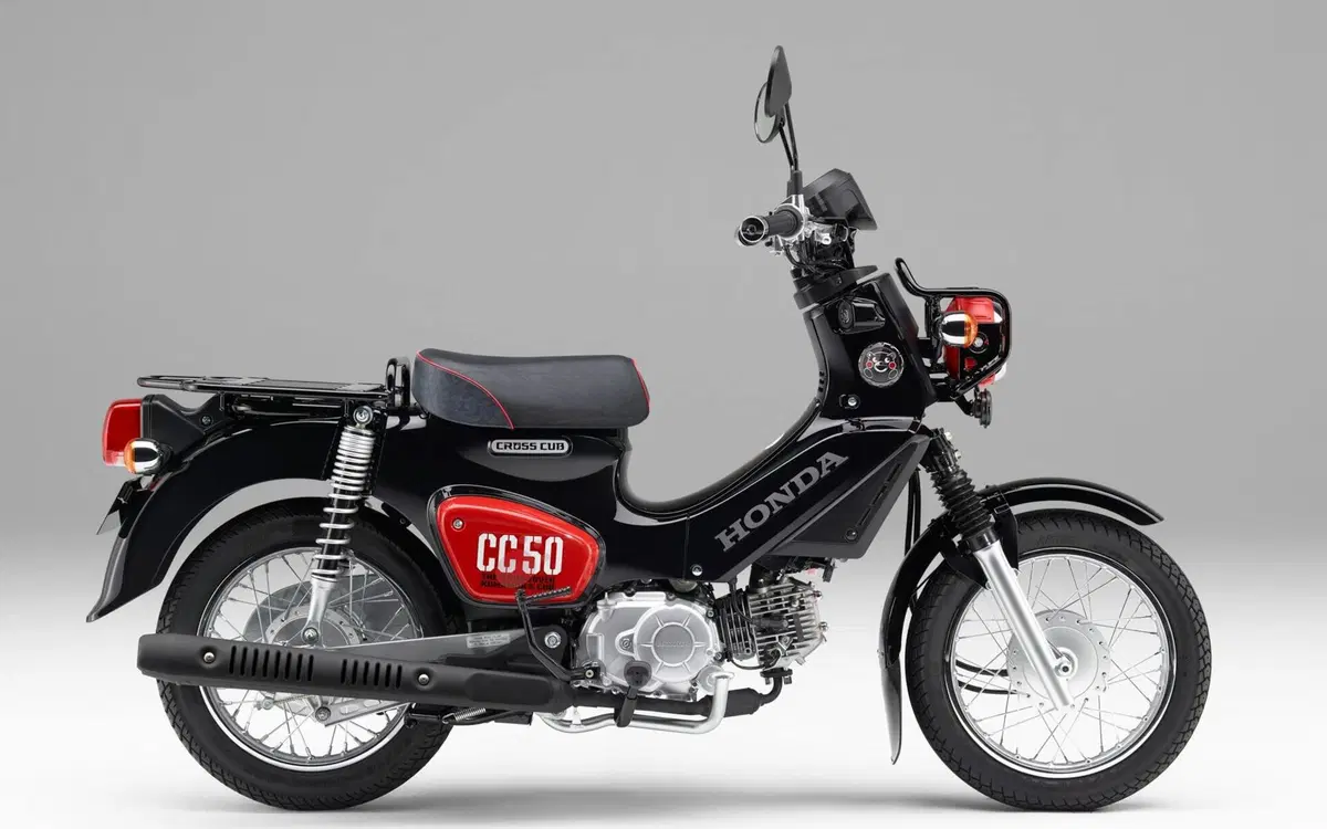 Honda Super Cub, Cross Cub e Kumamon 50 m.y. 2022 (11)