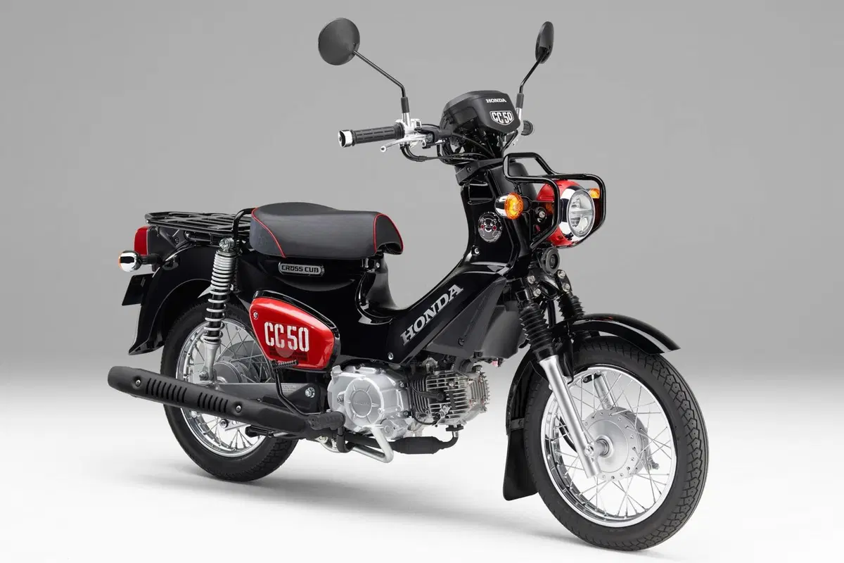 Honda Super Cub, Cross Cub e Kumamon 50 m.y. 2022 (10)