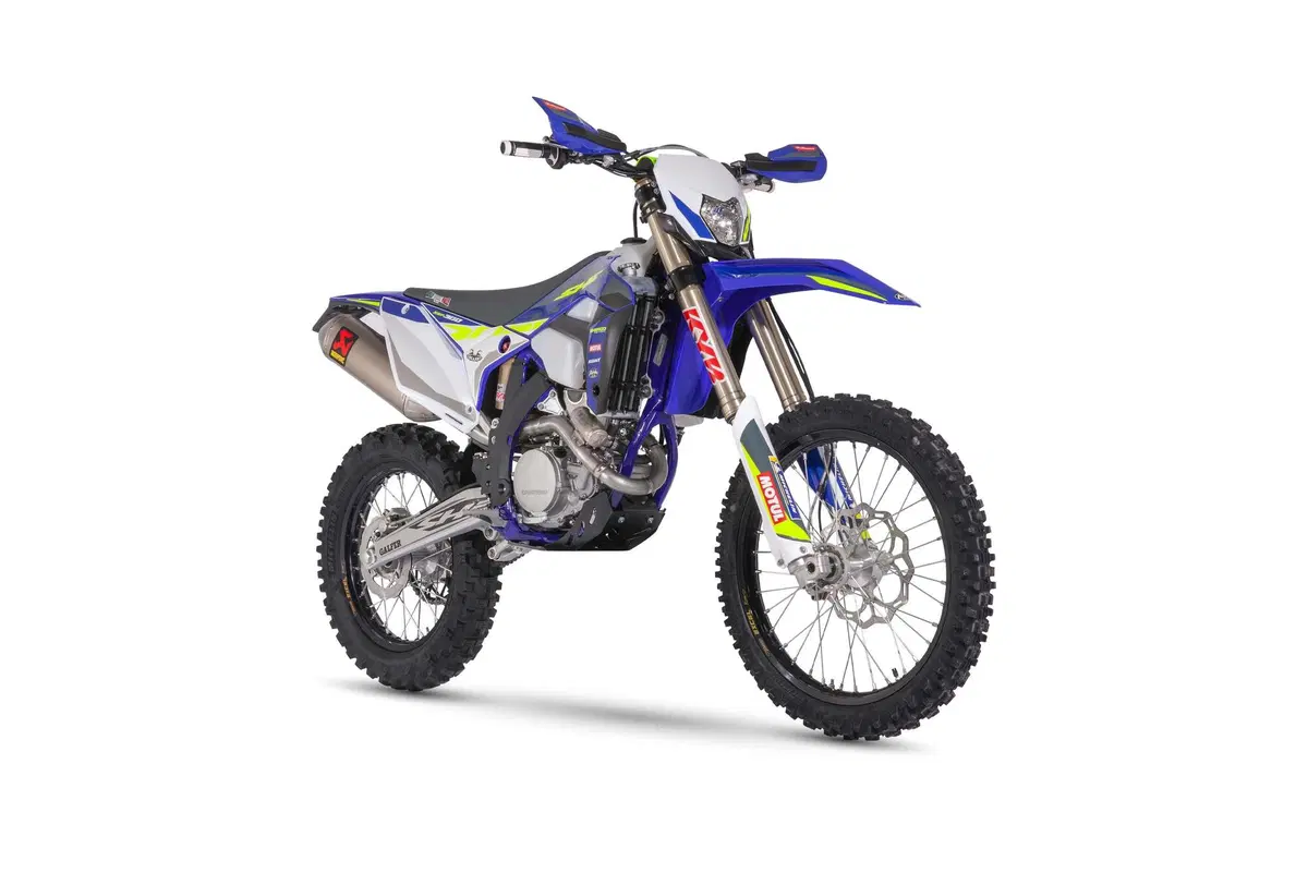 Sherco rinnova la gamma Enduro Factory 2023. Novità e prezzi (23)