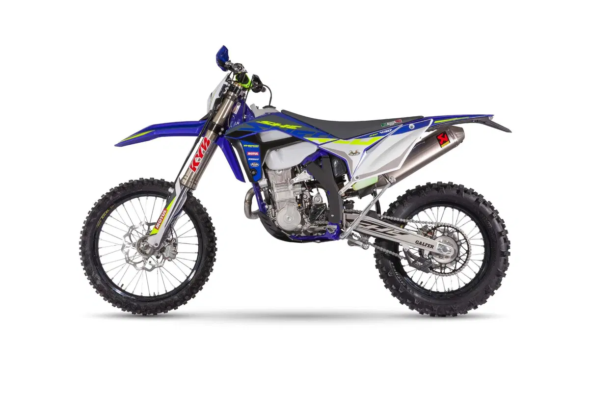 Sherco rinnova la gamma Enduro Factory 2023. Novità e prezzi (32)