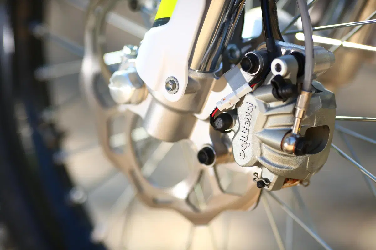 Sherco rinnova la gamma Enduro Factory 2023. Novità e prezzi (49)