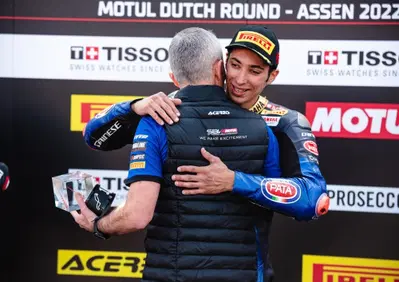 MotoGP 2022. Il team manager di Toprak Razgatlioglu la tocca piano: Ha lo stesso talento di Marc Marquez e Casey Stoner