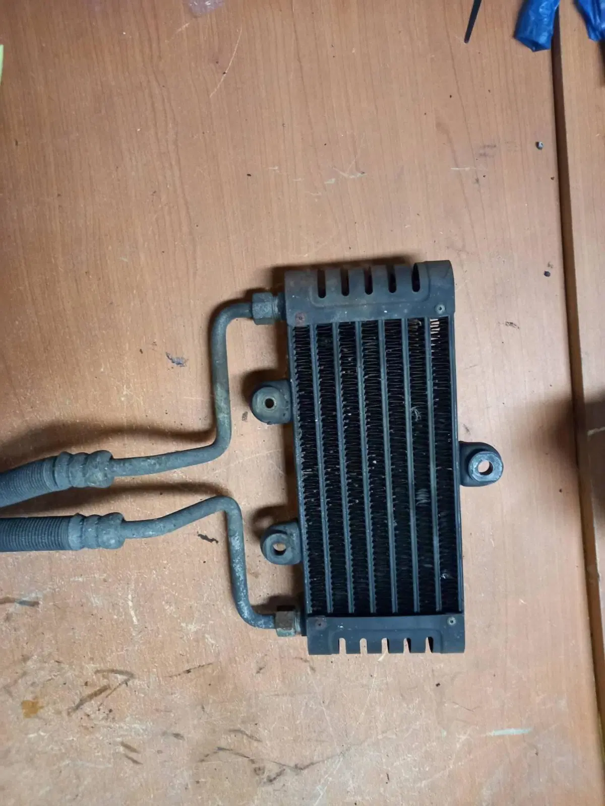 Radiatore olio Kawasaki ZR-7 1999-2004 ,qualche se (2)