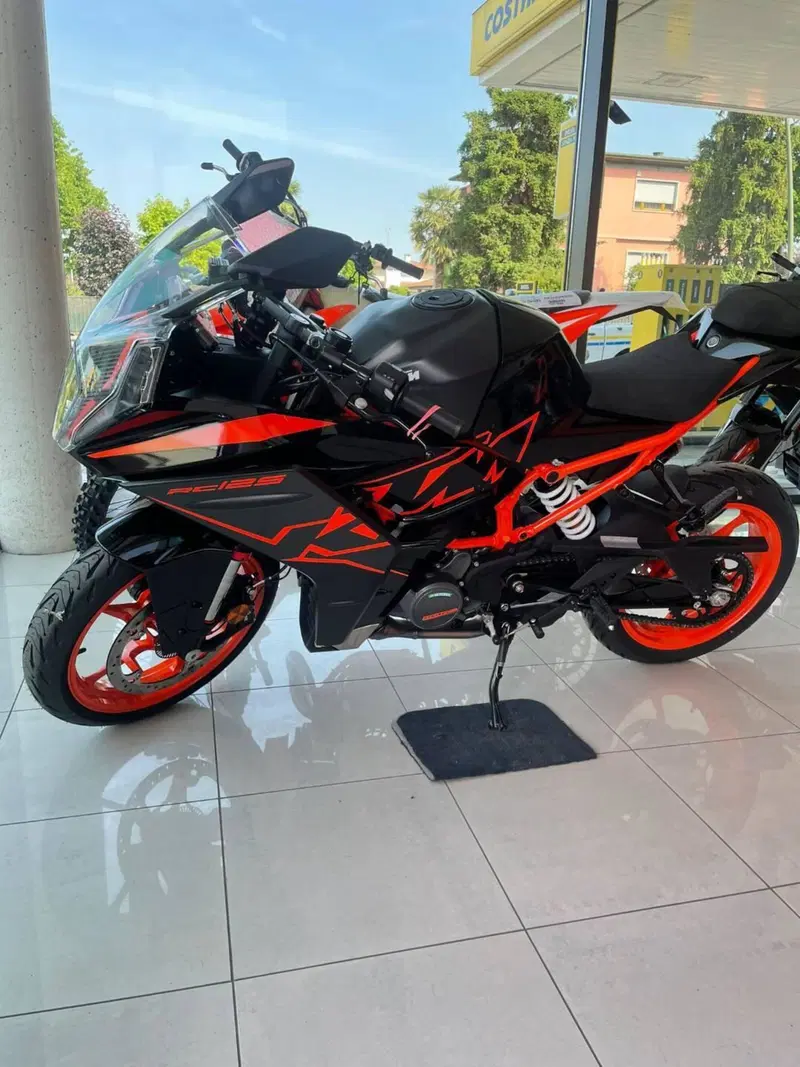 KTM RC 125 (2022 - 26) (2)