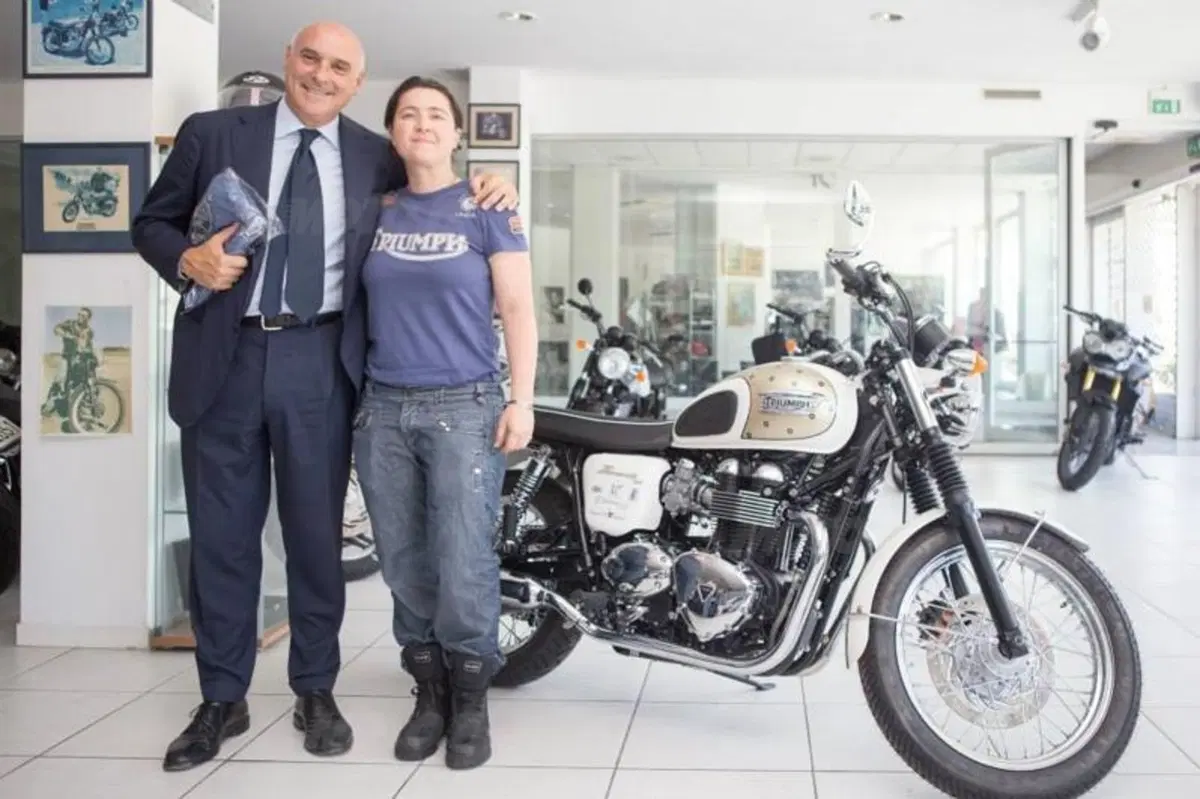 Edizione limitata di 10 esemplari per la Triumph Bonneville firmata Marinella (3)