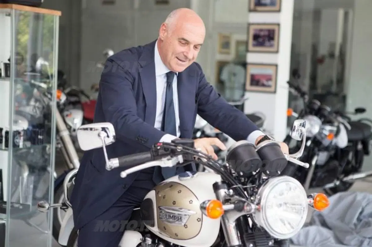 Edizione limitata di 10 esemplari per la Triumph Bonneville firmata Marinella (5)