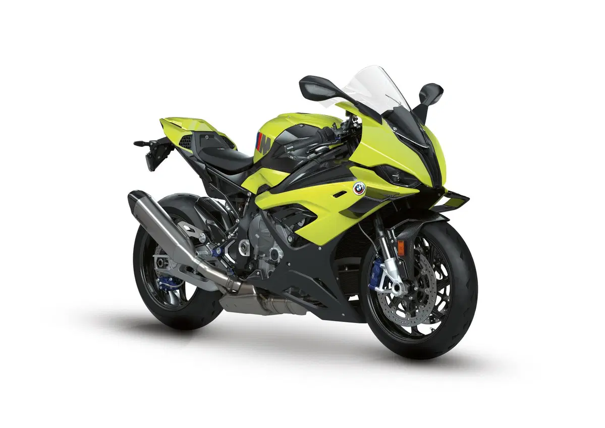 BMW M 1000 RR 50 Years M: un'esclusiva versione speciale per celebrare 50 anni di Motosport