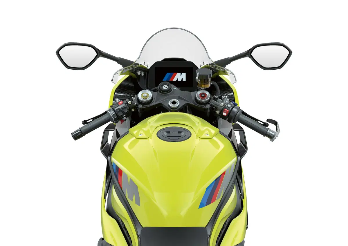 BMW M 1000 RR 50 Years M: un'esclusiva versione speciale per celebrare 50 anni di Motosport (2)