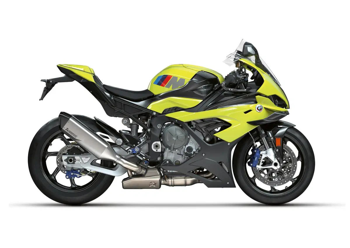 BMW M 1000 RR 50 Years M: un'esclusiva versione speciale per celebrare 50 anni di Motosport (4)