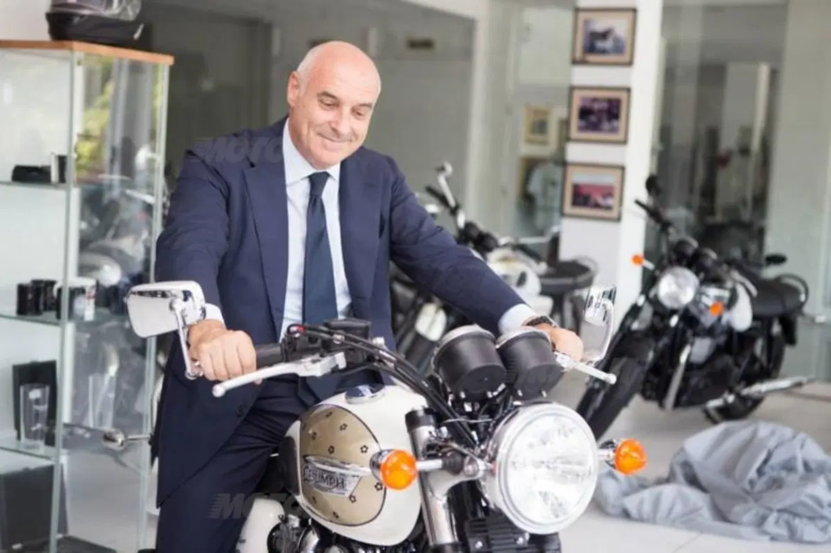 Edizione limitata di 10 esemplari per la Triumph Bonneville firmata Marinella (11)