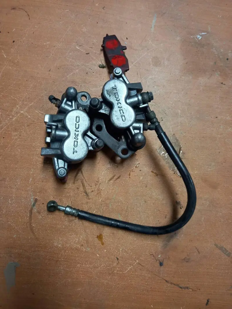 Coppia pinza freno anteriore Kawasaki ZR-7 1999-20 (4)
