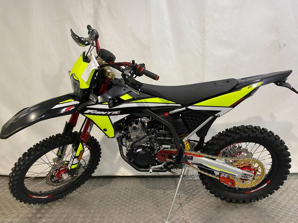 Fantic Motor XEF 250 Enduro Trail (2022) (2)