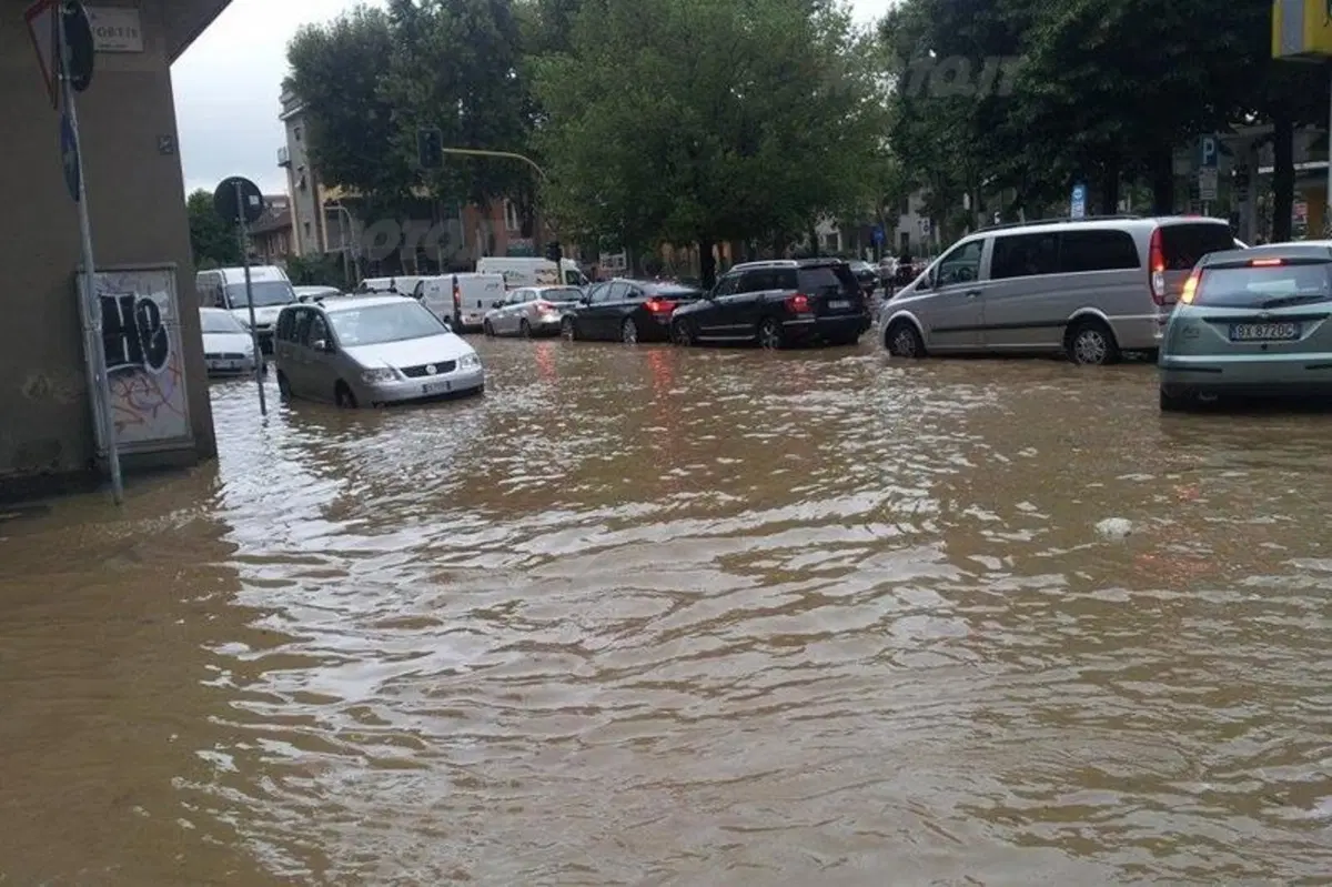 Milano sott'acqua: le foto dei nostri lettori! (5)