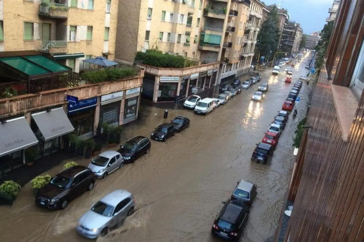 Milano sott'acqua: le foto dei nostri lettori! (7)