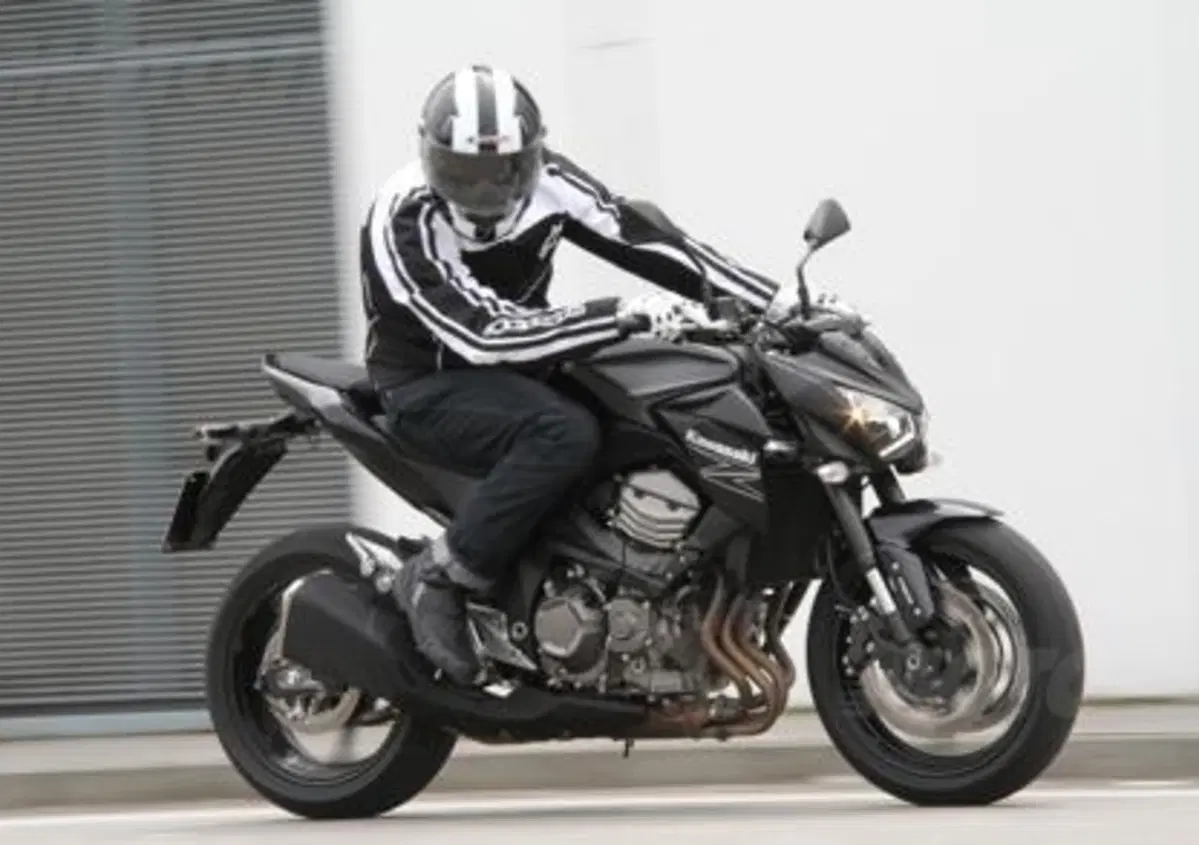 Promozioni Kawasaki su Z800e e Z750R