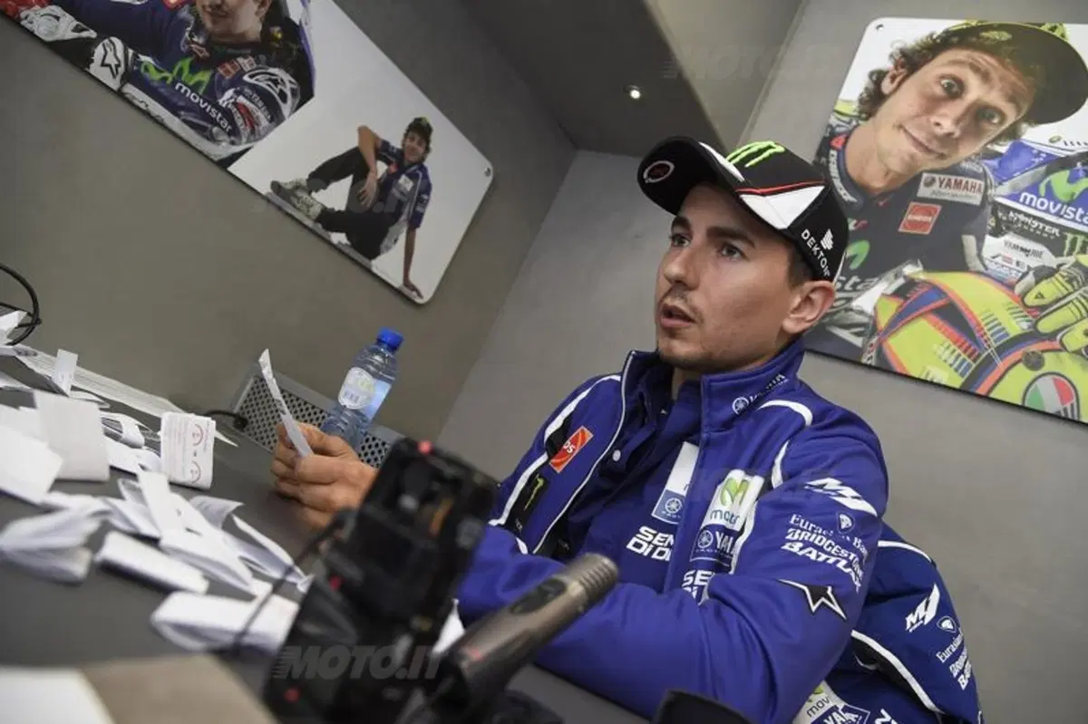 Jorge Lorenzo: "Marquez più coraggioso, Rossi più intelligente" (5)