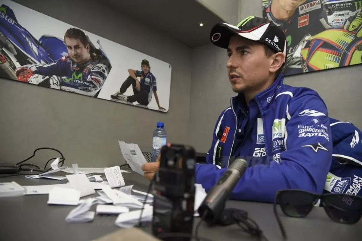 Jorge Lorenzo: "Marquez più coraggioso, Rossi più intelligente" (6)