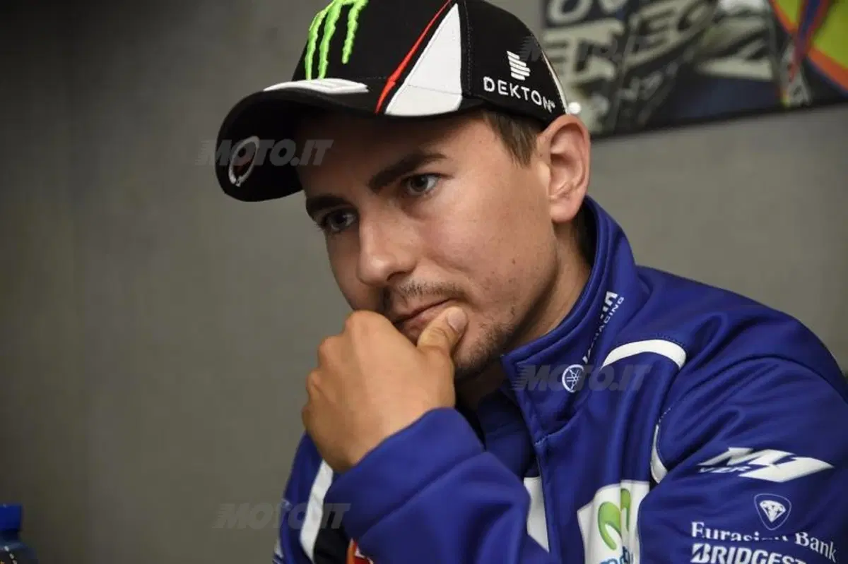 Jorge Lorenzo: "Marquez più coraggioso, Rossi più intelligente" (10)