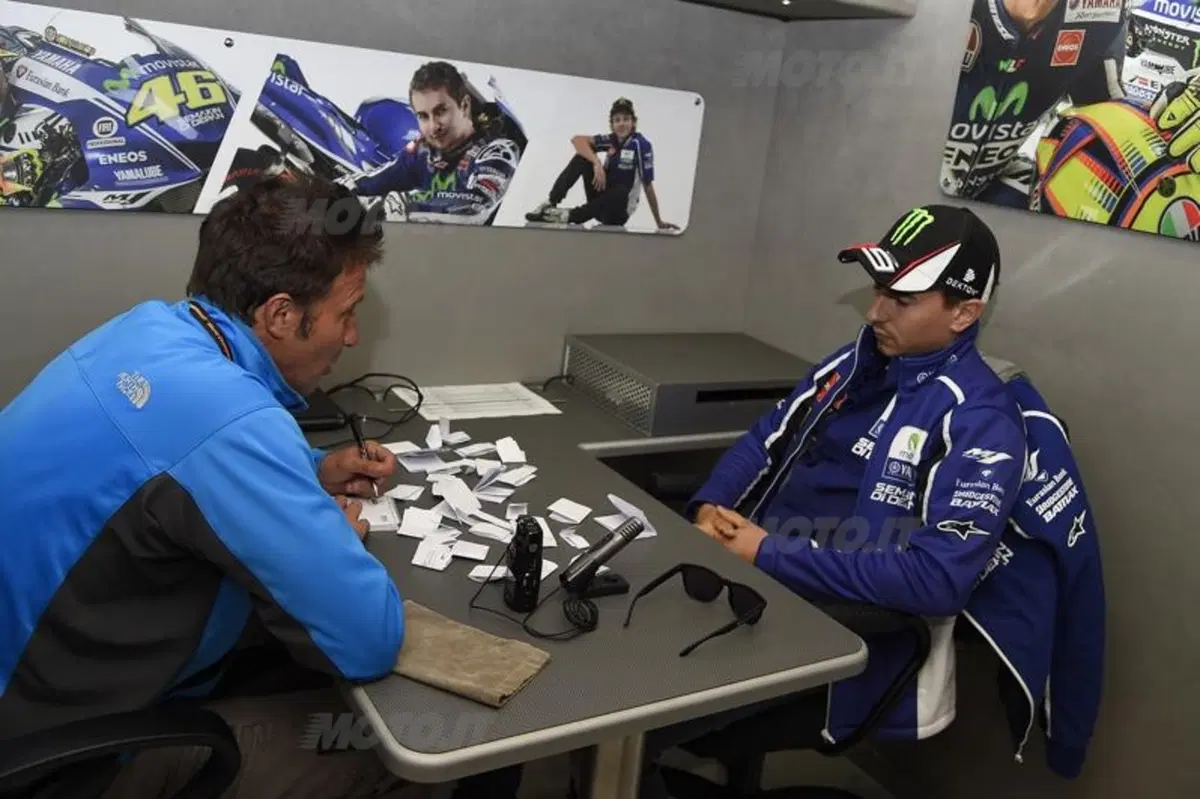 Jorge Lorenzo: "Marquez più coraggioso, Rossi più intelligente" (11)