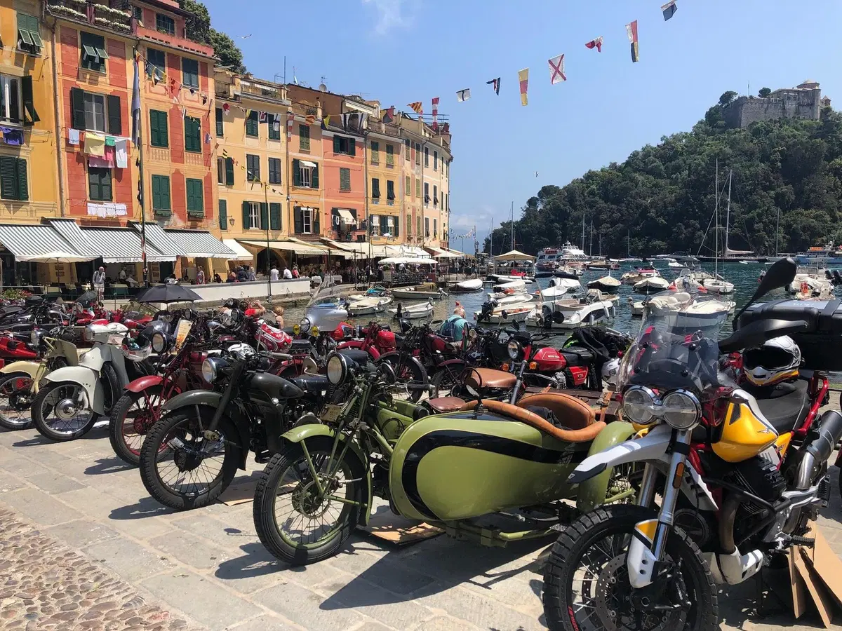 Genova invasa dalle Moto Guzzi (12)