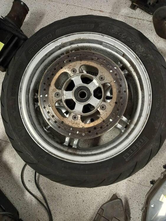 Cerchio posteriore completo disco mozzo gomma Burg Suzuki (2)