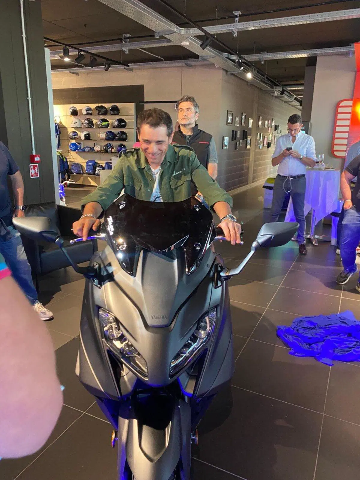 D&G Motorsport presenta il nuovo Yamaha TMax 2022 (5)