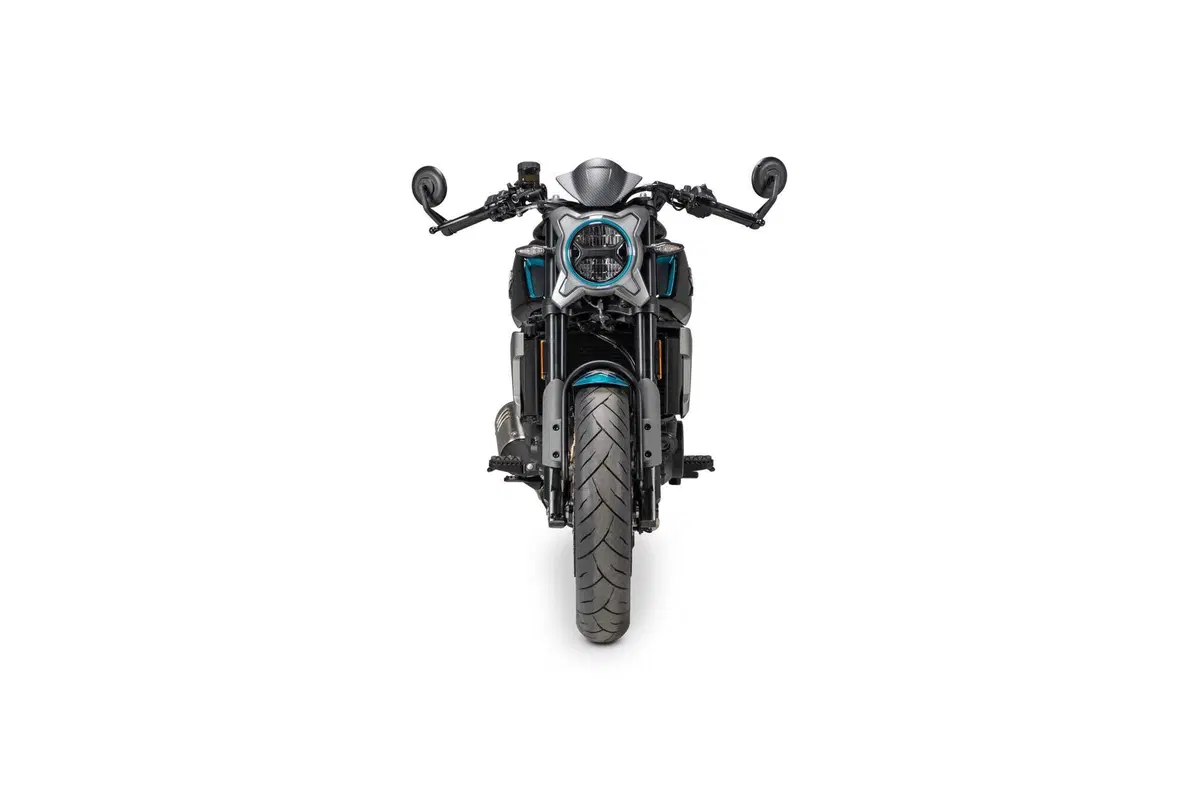 Nuova CFMoto 700 CL-X Sport 2022: è in vendita. Dati e prezzo (3)
