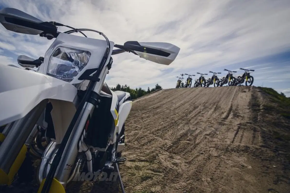 Husqvarna Cross e Enduro 2015. Svelati i prezzi  (12)