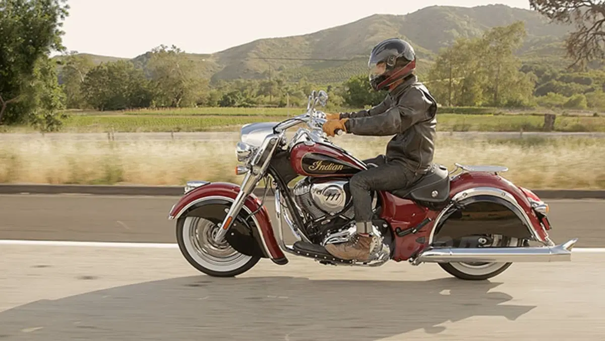 Indian Chief 2015, si inizia con le tinte two-tone (2)