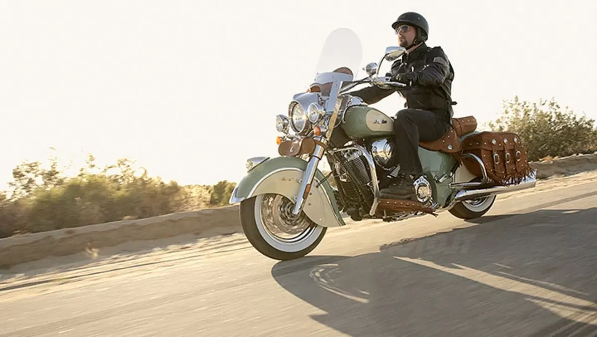 Indian Chief 2015, si inizia con le tinte two-tone (4)
