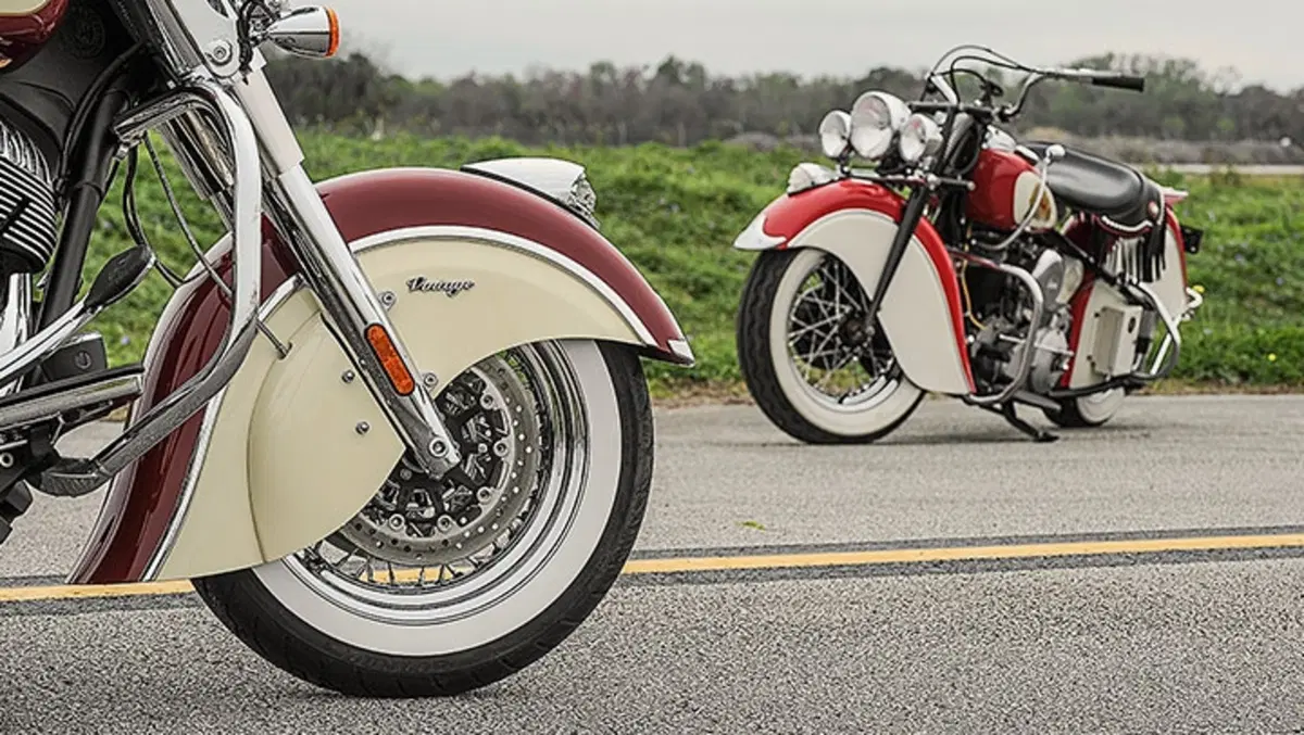 Indian Chief 2015, si inizia con le tinte two-tone (7)