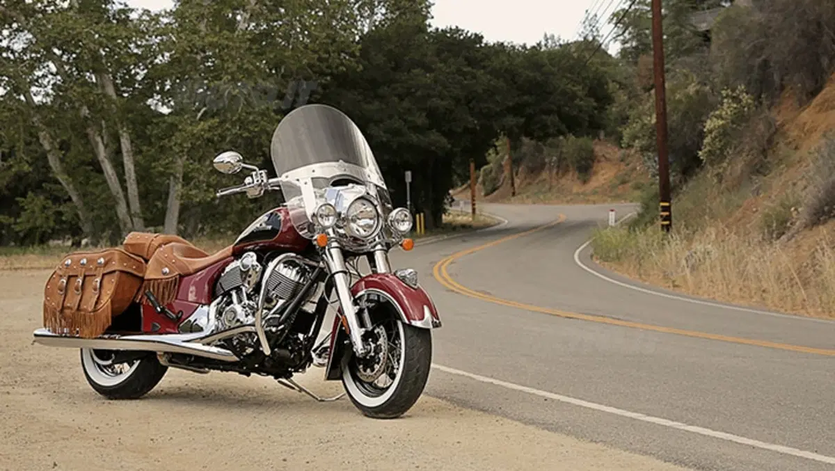 Indian Chief 2015, si inizia con le tinte two-tone (10)