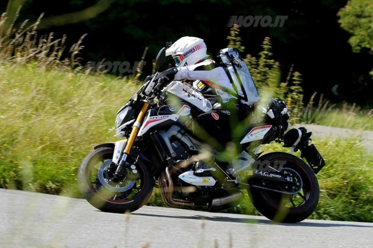 Due settimane in sella alla Yamaha MT-09 Street Rally per battere la Transiberiana