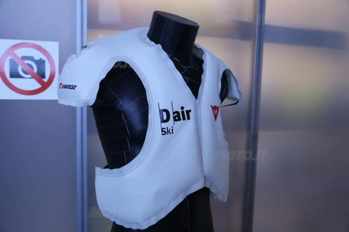 Dainese. Dalle competizioni la sicurezza per i motociclisti. Prima parte (21)