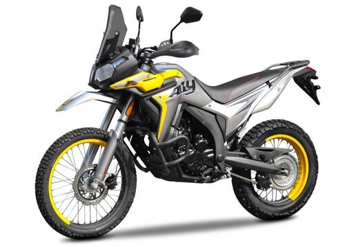 Arriva la VOGE Valico 300 Rally. Piccola enduro con il 21” (5)