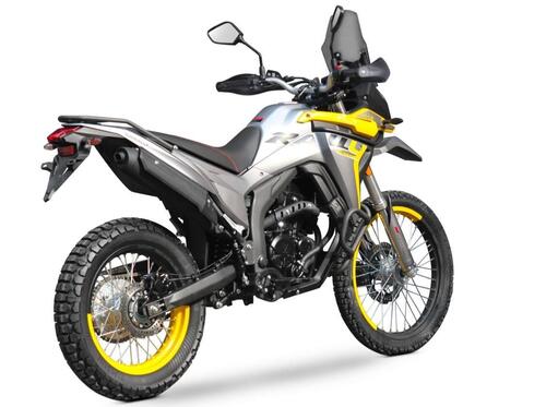 Arriva la VOGE Valico 300 Rally. Piccola enduro con il 21” (7)